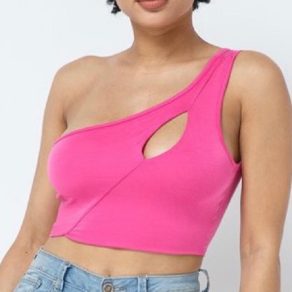 One shoulder fuchsia crop top